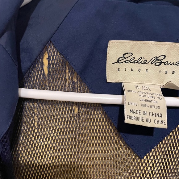 Navy Blue Eddie Bauer Jacket with removable hood. Size M - Picture 4 of 6